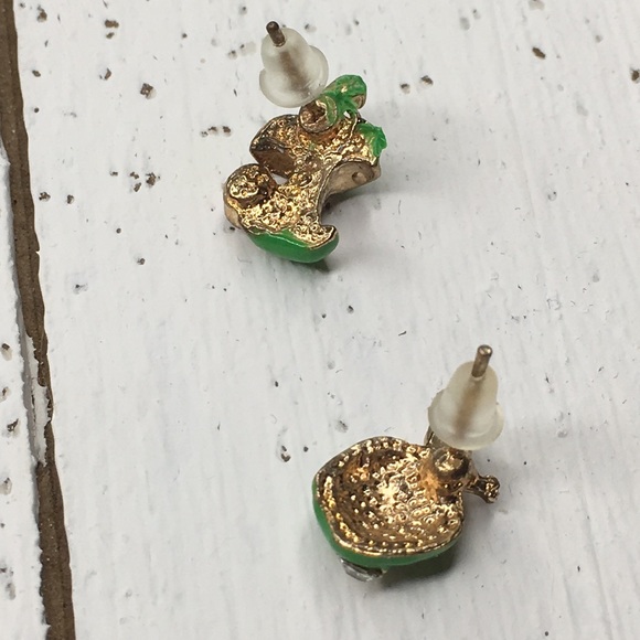 EARRINGS ARE OXIDIZING STUDS LOOK STAINED (NEW) - Picture 6 of 6